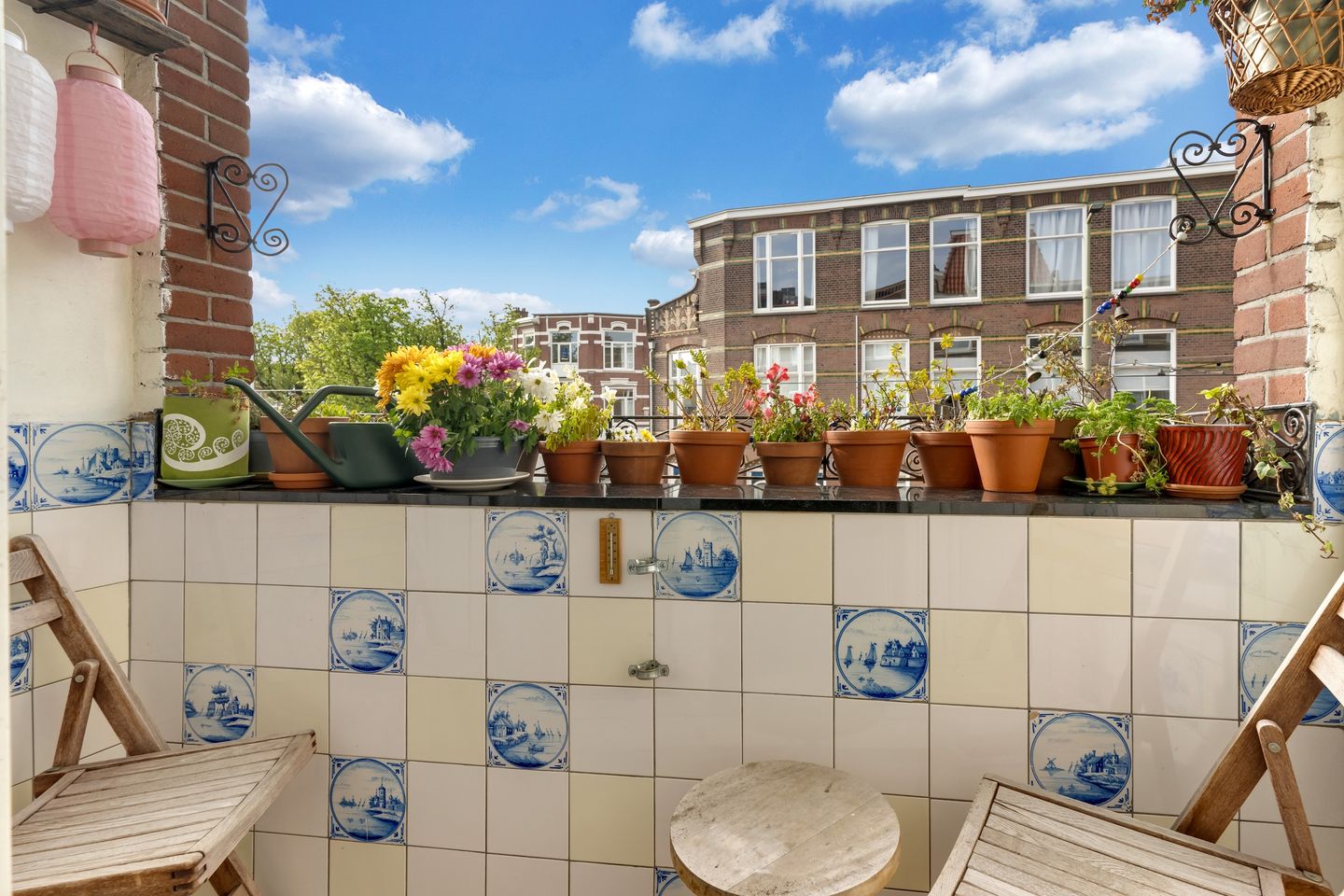 Spacious 3-floor upper apartment with 5 bedrooms in popular Valkenboskwartier — 25