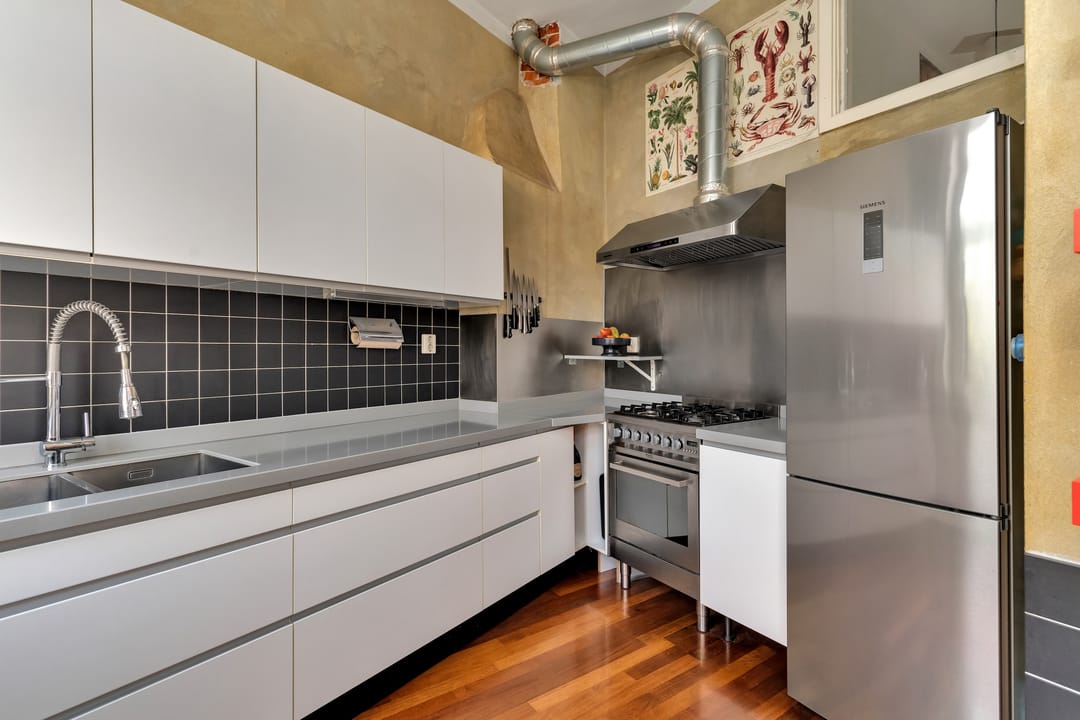Spacious 3-floor upper apartment with 5 bedrooms in popular Valkenboskwartier — 13