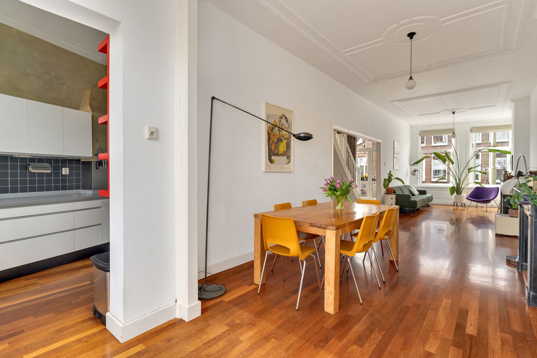 Spacious 3-floor upper apartment with 5 bedrooms in popular Valkenboskwartier — 15