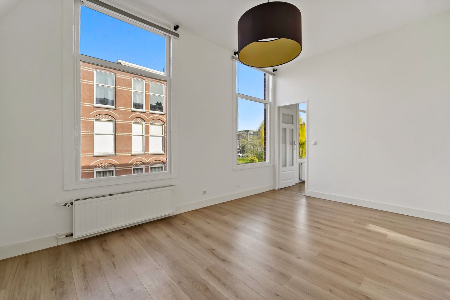 Charming corner apartment with water views in the Valkenboskwartier — 25