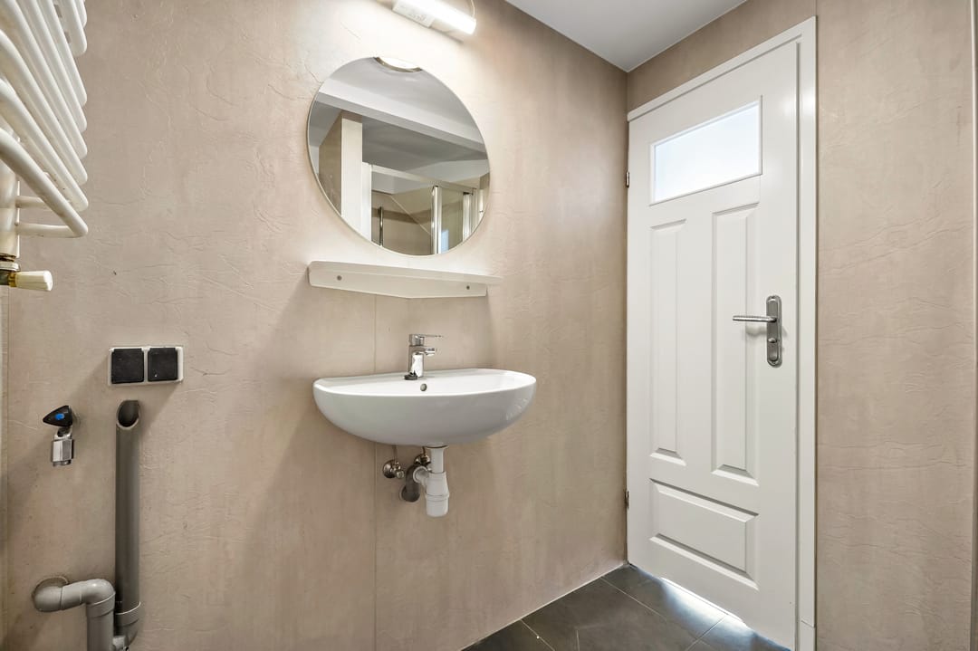 Charming corner apartment with water views in the Valkenboskwartier — 22