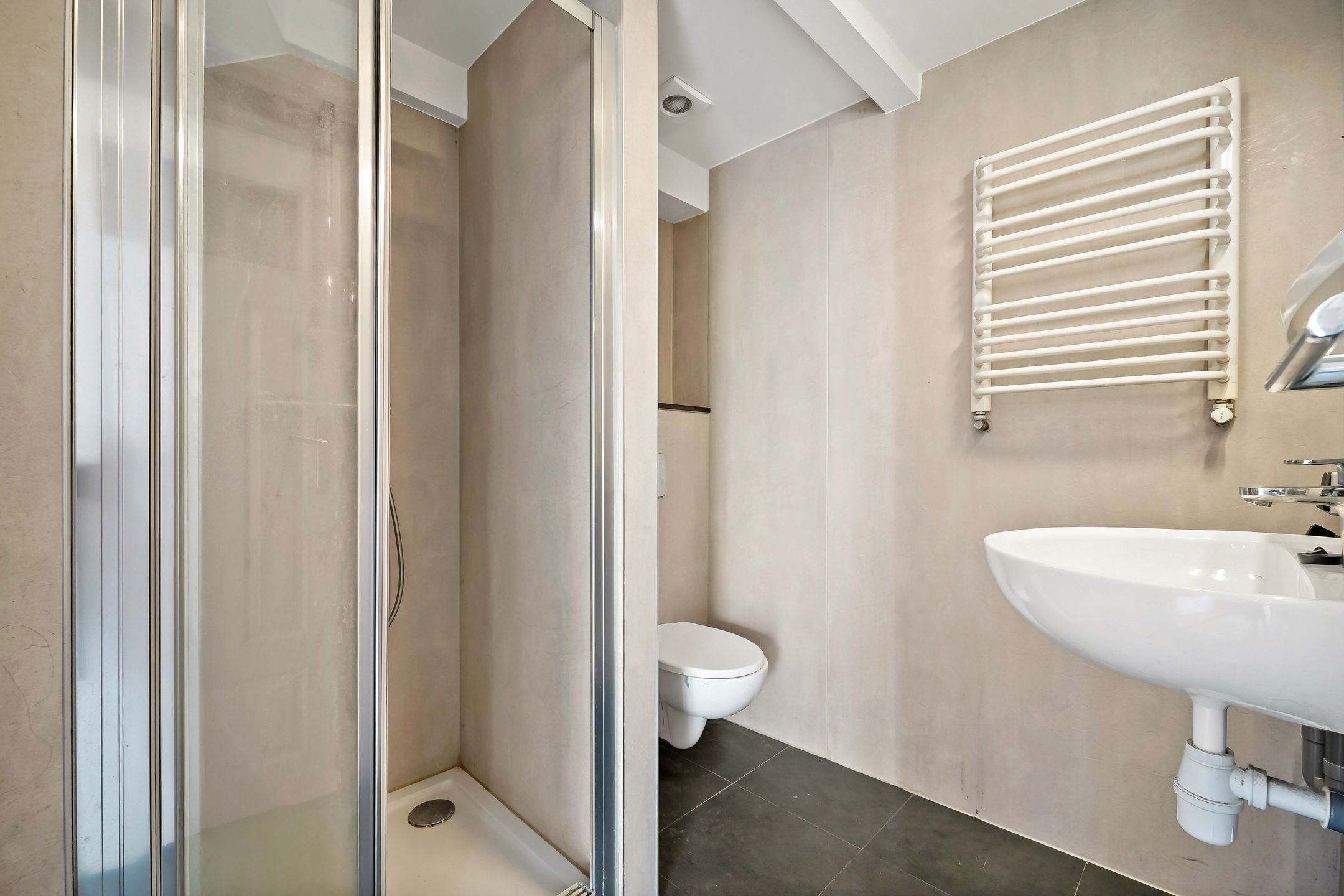 Charming corner apartment with water views in the Valkenboskwartier — 21