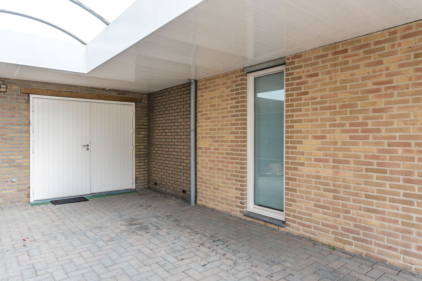 Move-in Ready Semi-Detached Home with Garage and Multifunctional Space in Spaubeek — 29