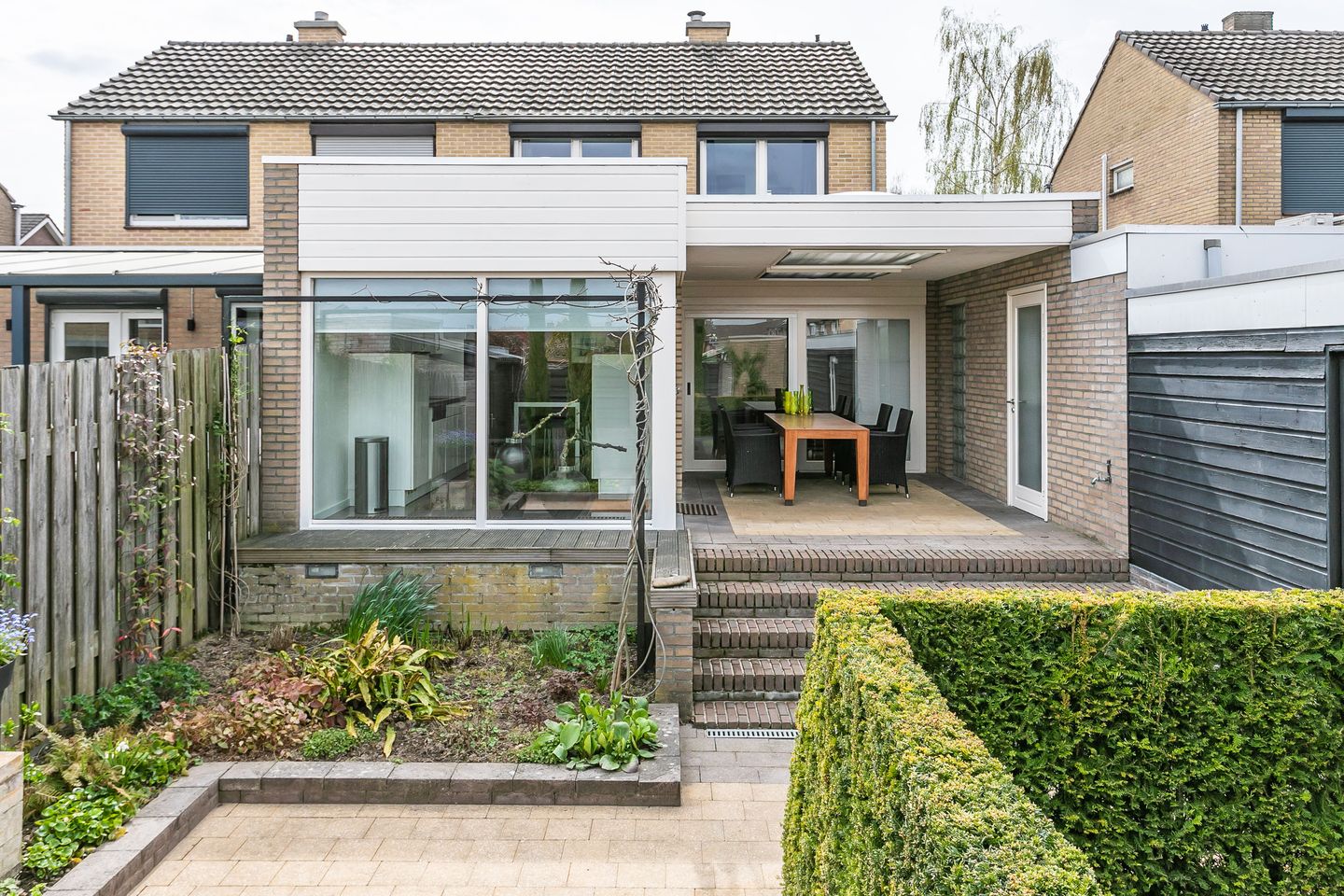 Move-in Ready Semi-Detached Home with Garage and Multifunctional Space in Spaubeek — 20