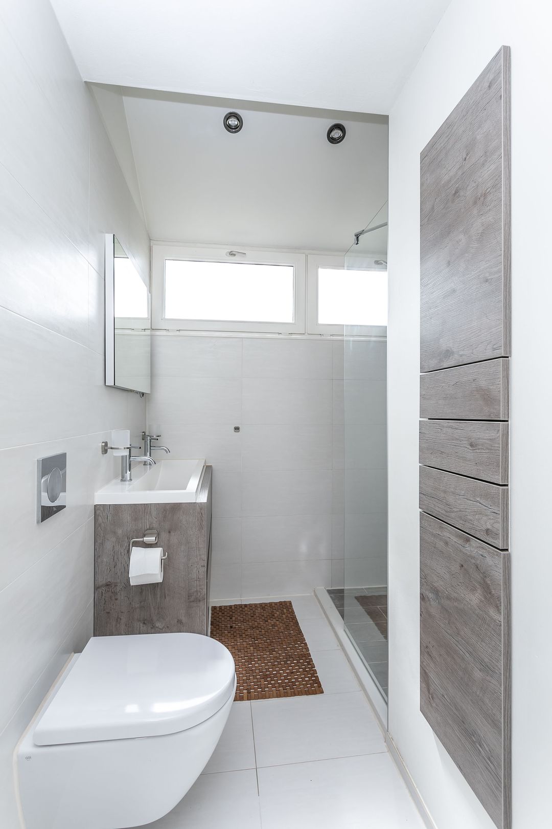 Move-in Ready Semi-Detached Home with Garage and Multifunctional Space in Spaubeek — 17