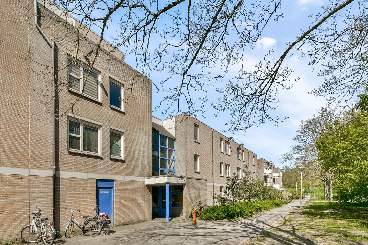 Renovated apartment near Gaasperplas with west-facing balcony — 19