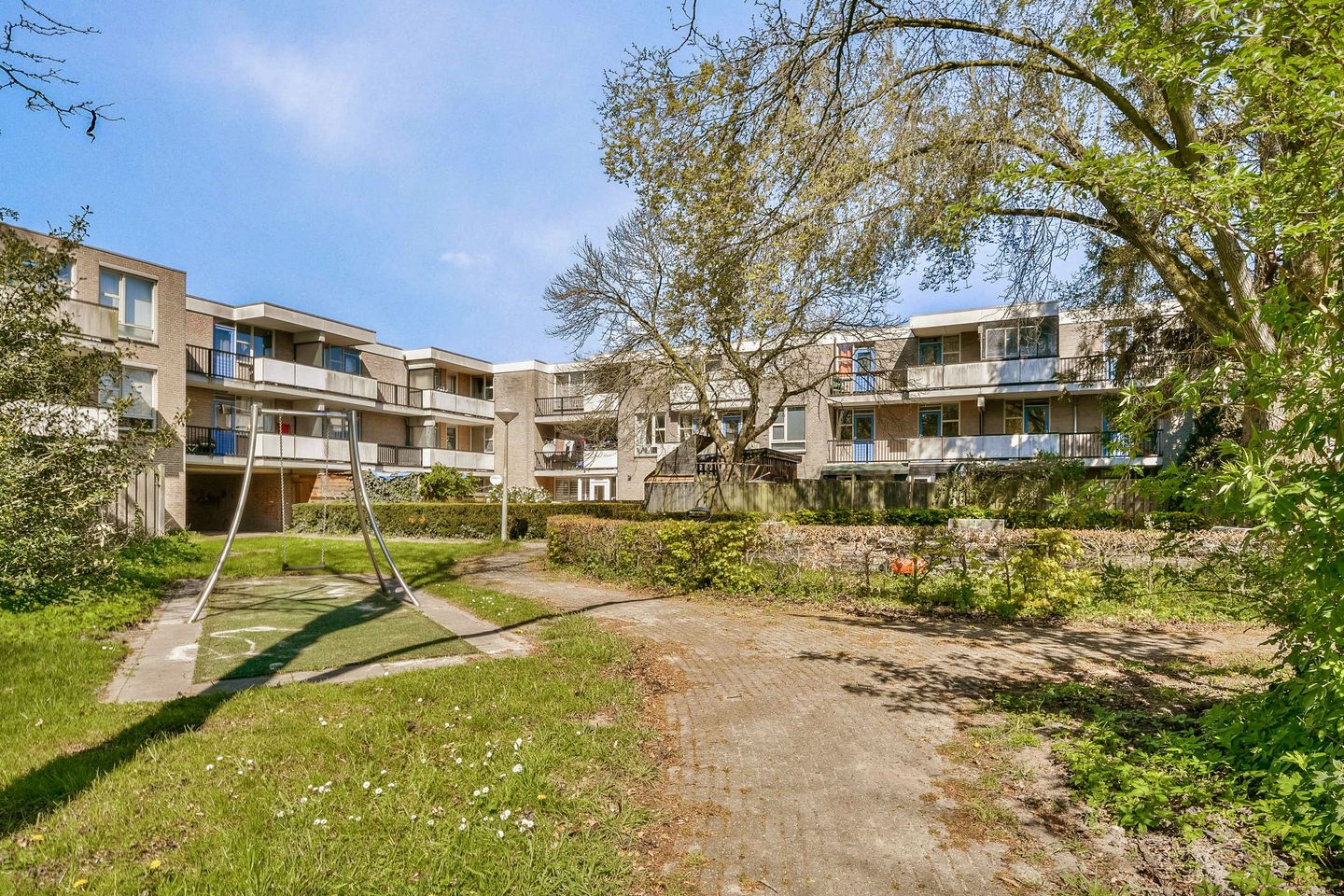 Renovated apartment near Gaasperplas with west-facing balcony — 20