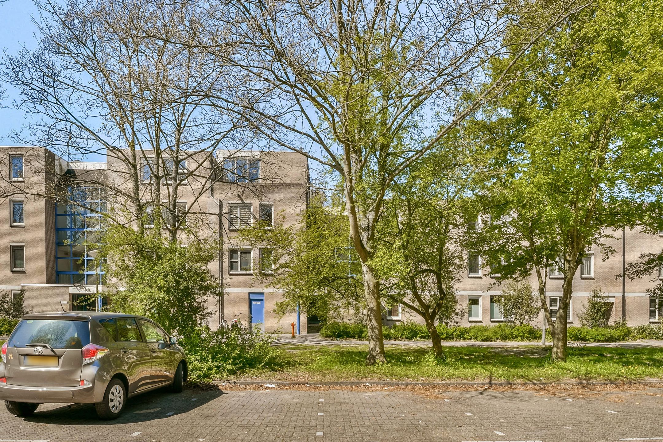 Renovated apartment near Gaasperplas with west-facing balcony — 18