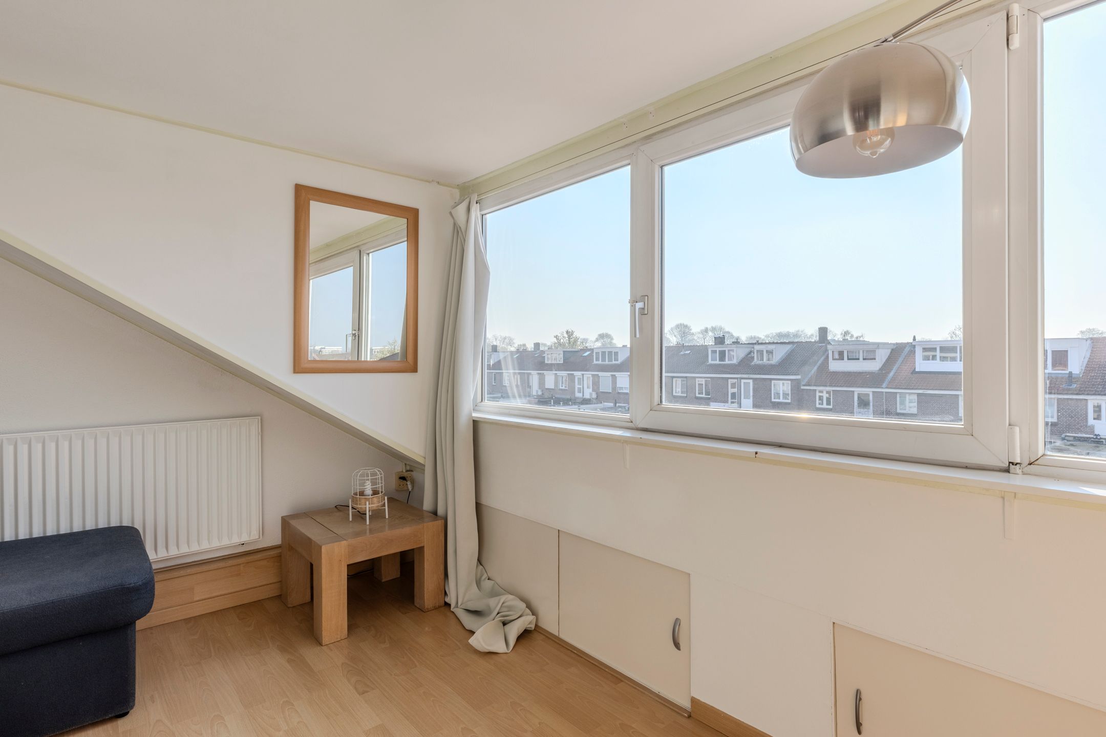 Charming 1934 terraced house with 4 bedrooms and sunny south-facing garden in Tilburg — 21
