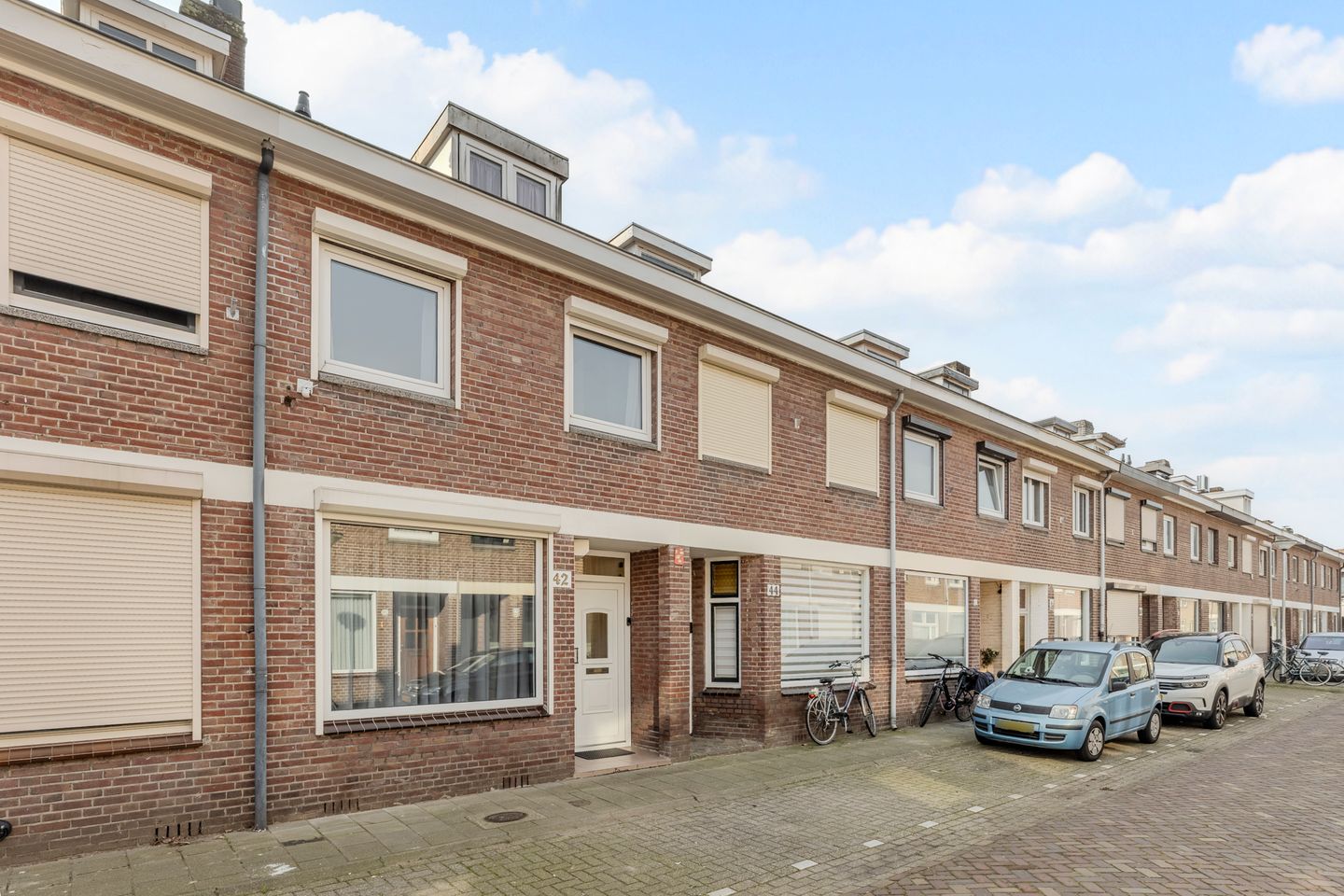 Charming 1934 terraced house with 4 bedrooms and sunny south-facing garden in Tilburg — 29