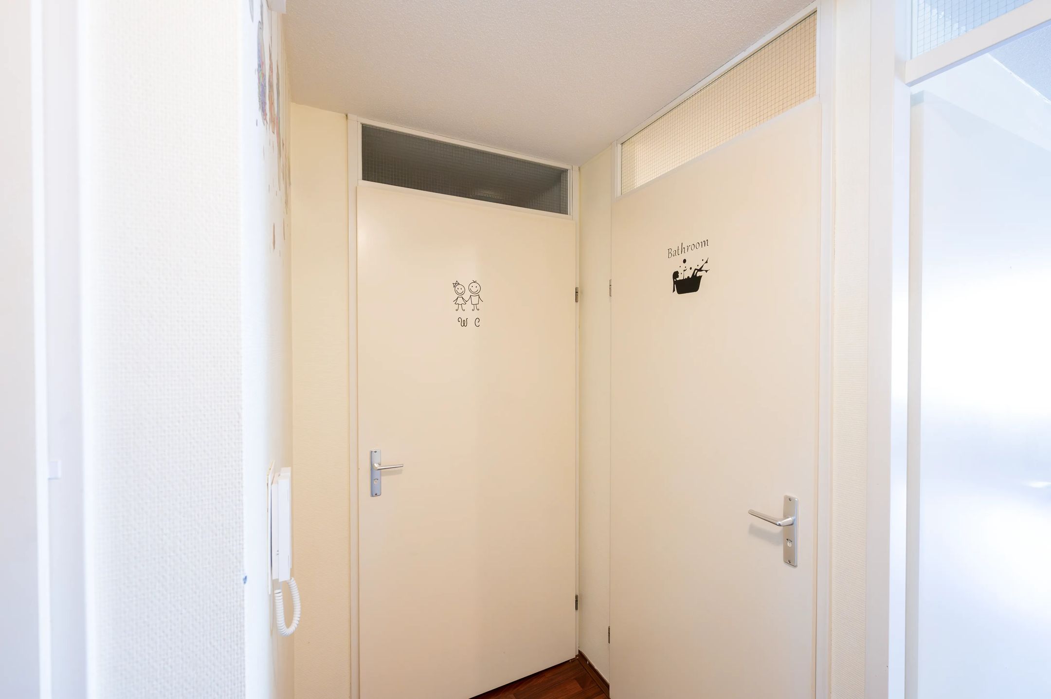 Modern 4-room corner apartment with beautiful views in Laakhaven-Oost — 21