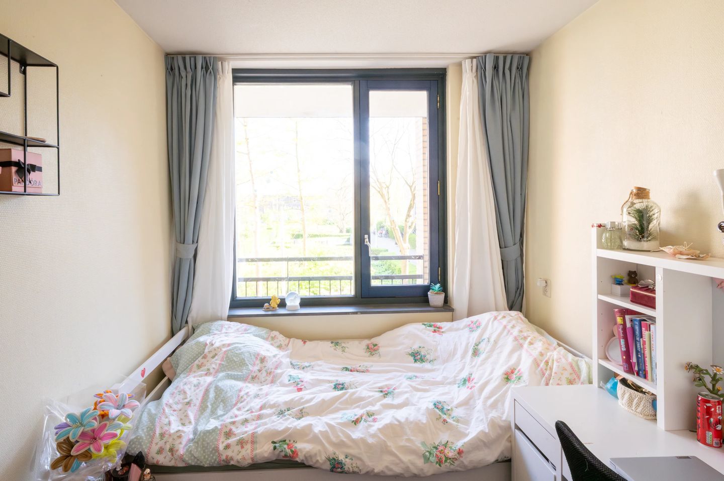 Modern 4-room corner apartment with beautiful views in Laakhaven-Oost — 29