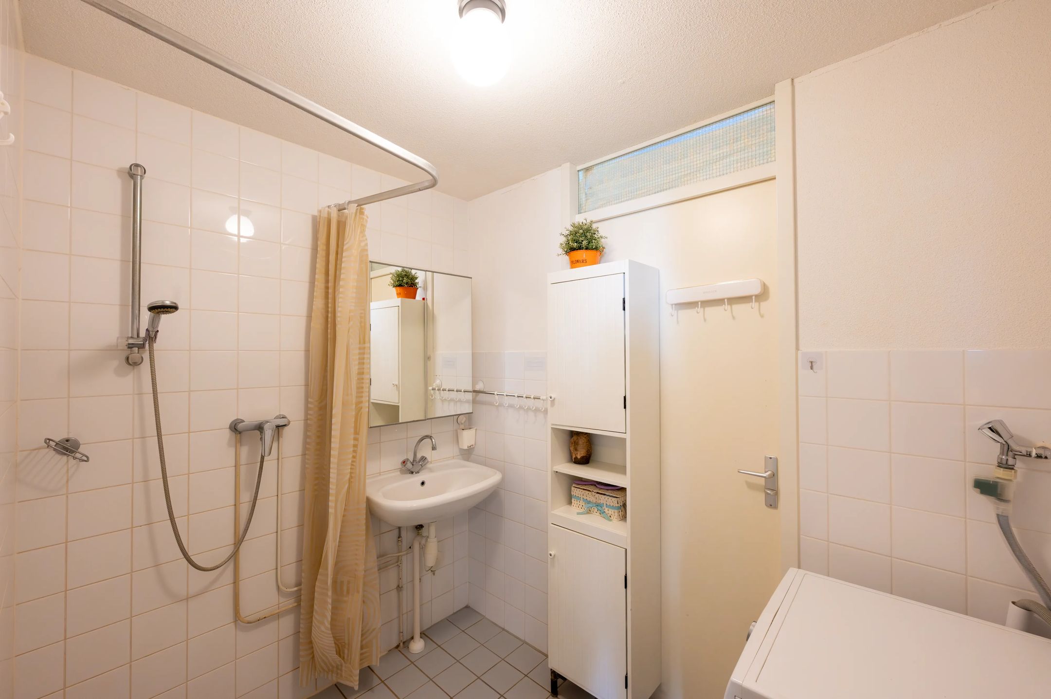 Modern 4-room corner apartment with beautiful views in Laakhaven-Oost — 24