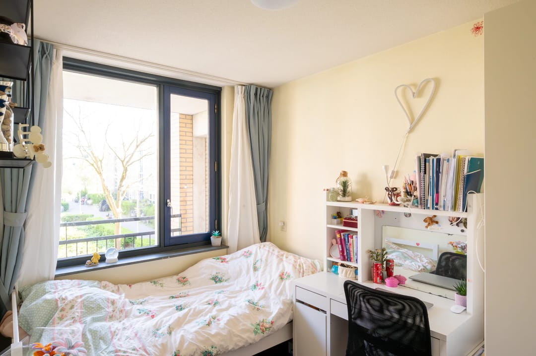 Modern 4-room corner apartment with beautiful views in Laakhaven-Oost — 28