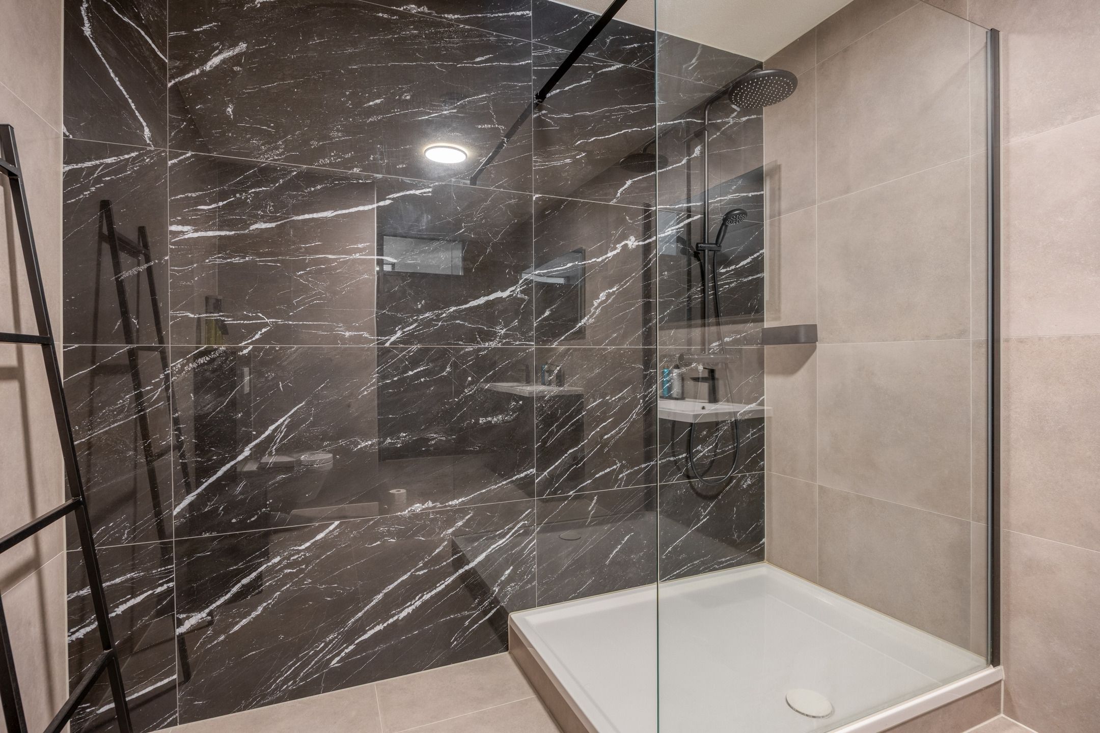 Luxurious Apartment with Panoramic Golf Course Views in Iconic Slot-Haverleij — 33