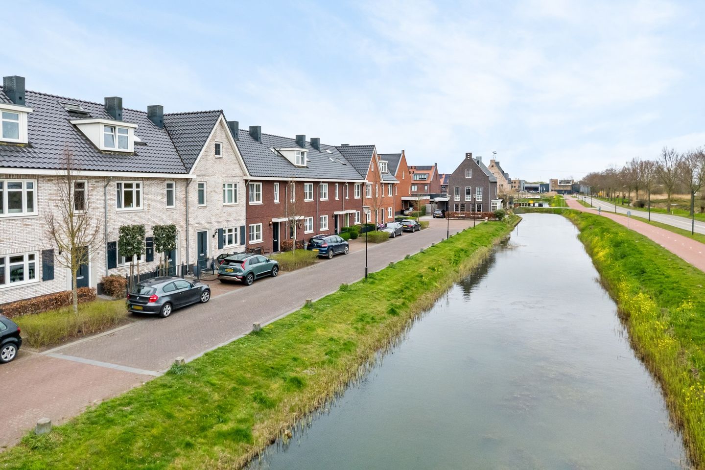 Energy-Neutral Family Home with Solar Panels and South-Facing Garden in Blauwe Zoom — 35