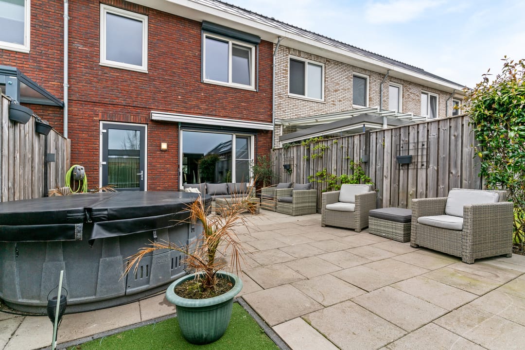 Energy-Neutral Family Home with Solar Panels and South-Facing Garden in Blauwe Zoom — 28