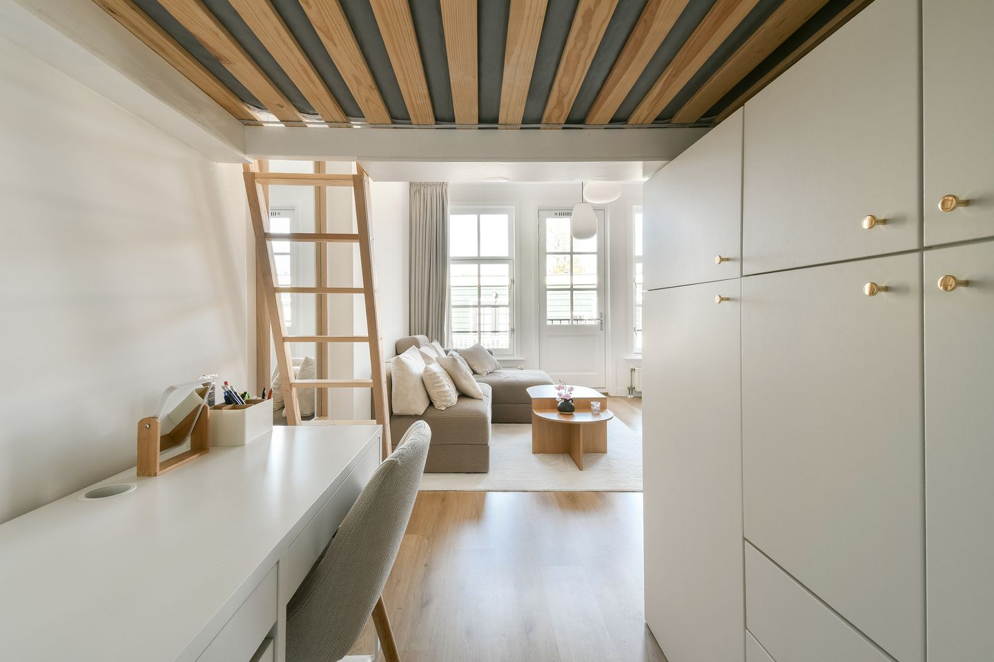Cozy apartment with French balcony in historic Zaandam Oud West — 14