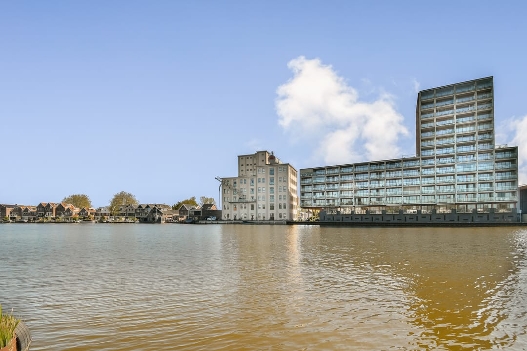 Cozy apartment with French balcony in historic Zaandam Oud West — 16