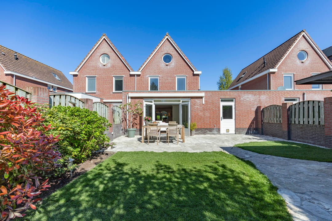 Energy-Efficient Family Home with South-Facing Garden and Four Bedrooms in Esbeek — 28