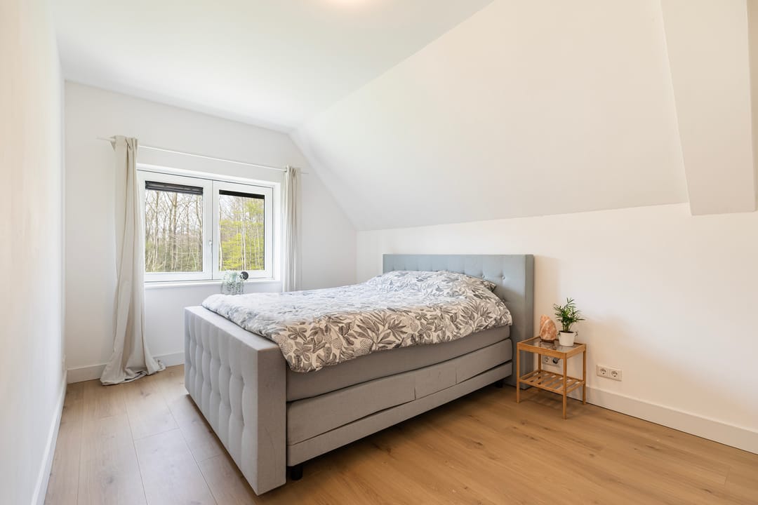 Thatched Detached Home on Spacious Plot Adjacent to Forest Edge — 53