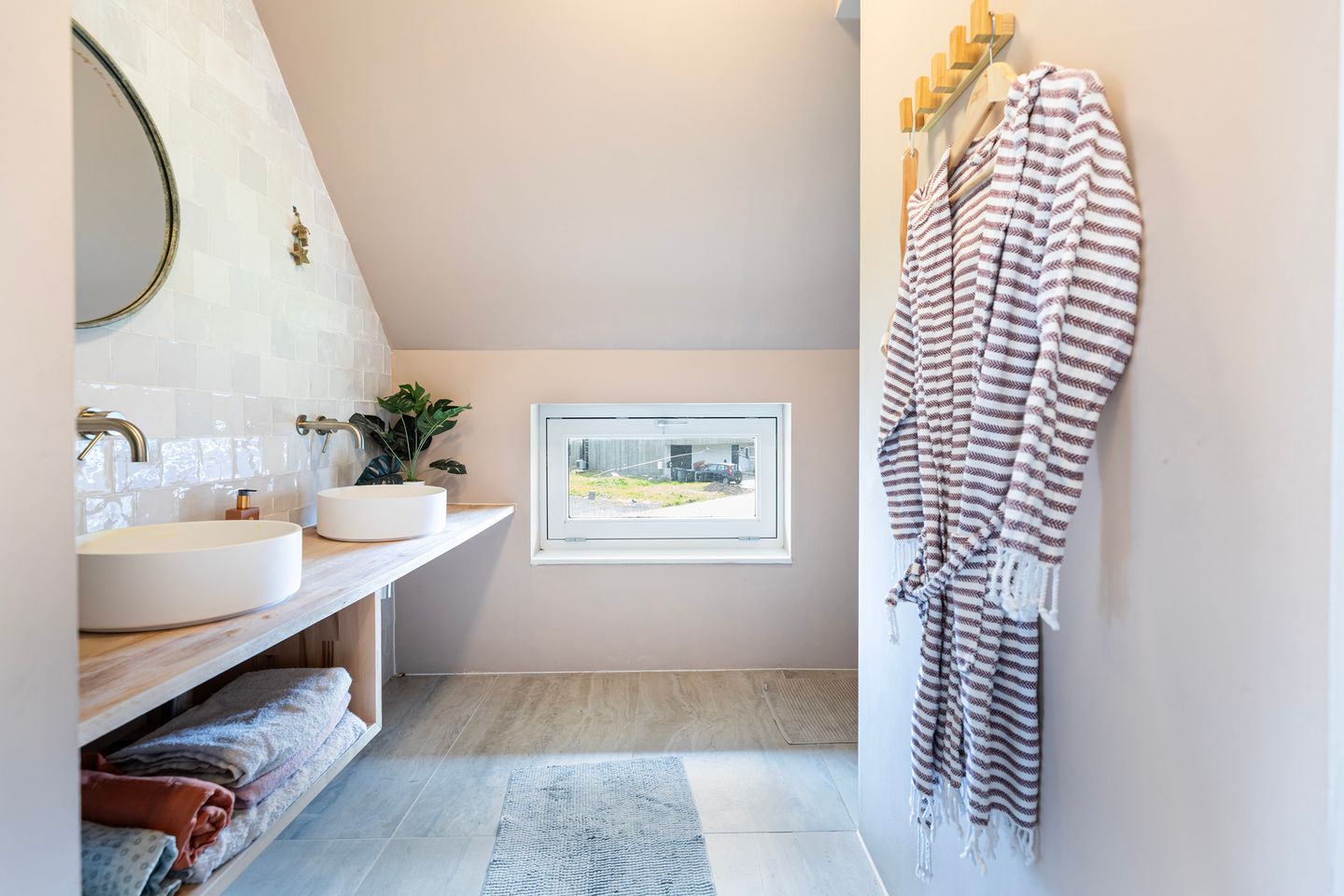 Thatched Detached Home on Spacious Plot Adjacent to Forest Edge — 49