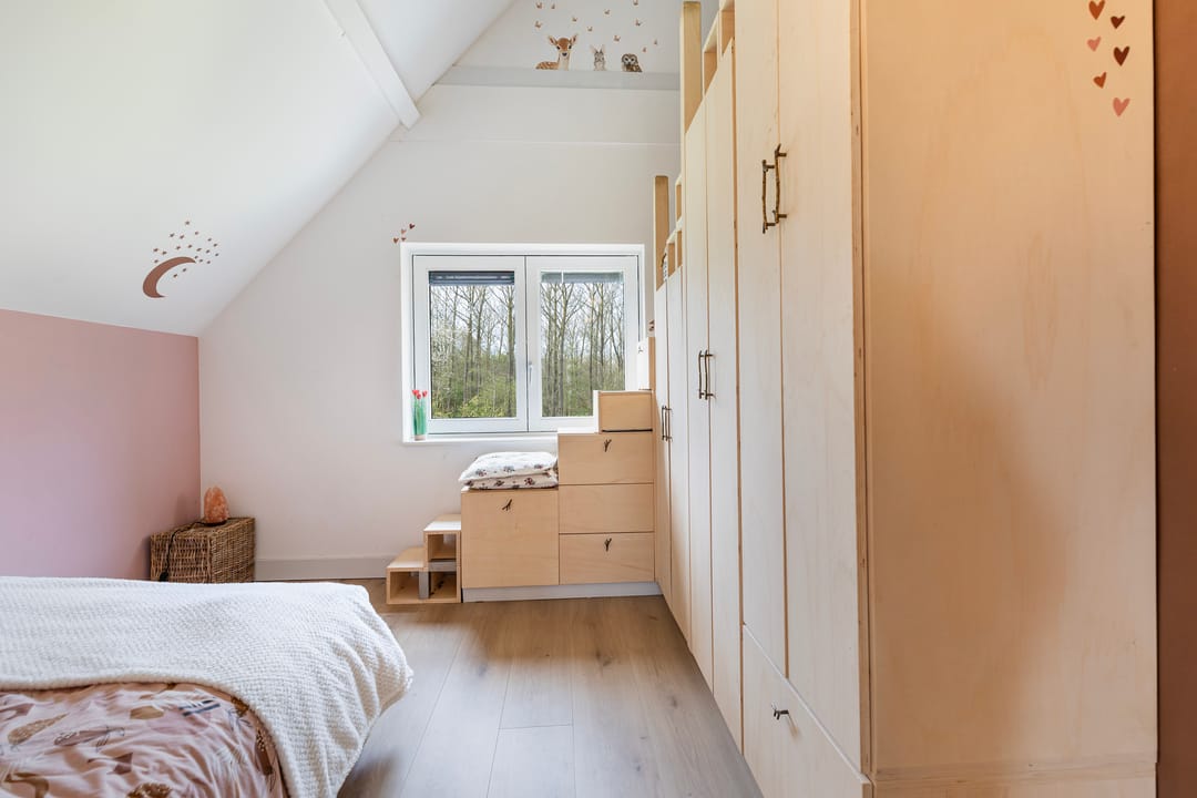 Thatched Detached Home on Spacious Plot Adjacent to Forest Edge — 46