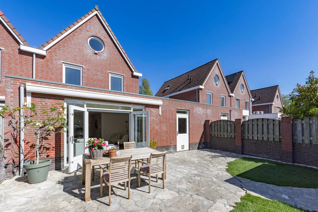 Energy-Efficient Family Home with South-Facing Garden and Four Bedrooms in Esbeek — 32
