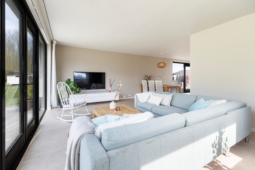 Thatched Detached Home on Spacious Plot Adjacent to Forest Edge — 13