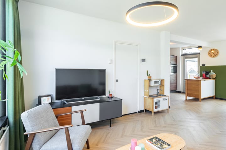 Photo 3 of Mariannestraat 11