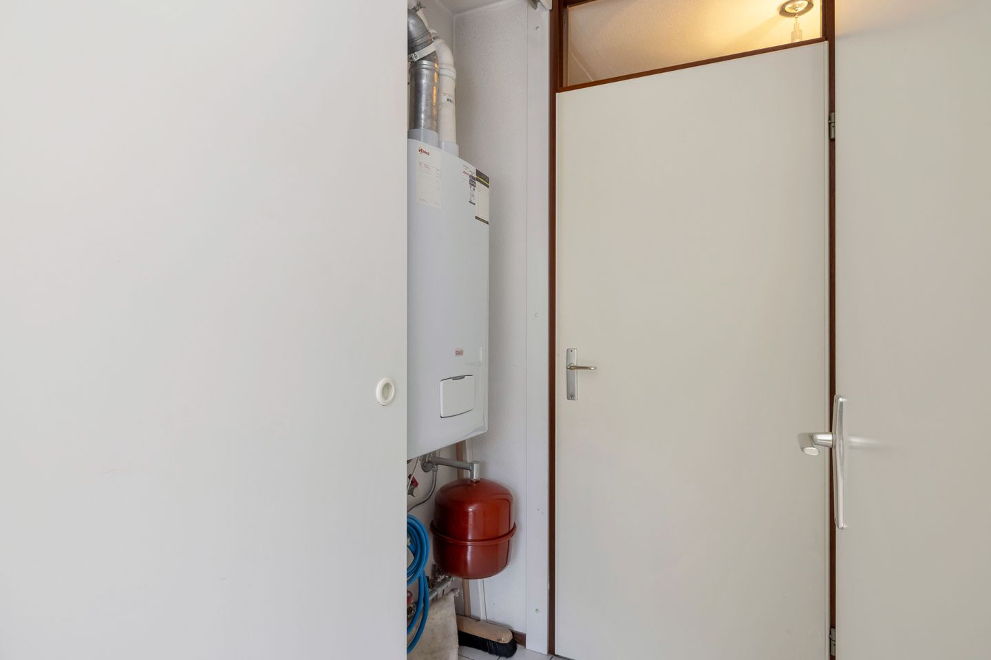 Photo 29 of Ir E J J Kuindersstraat 9-F3