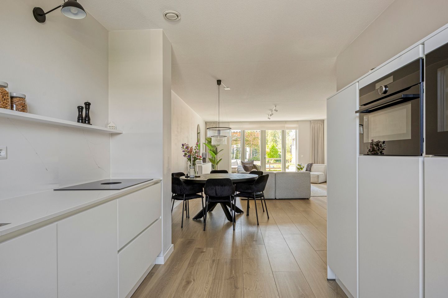 Spacious Waterfront Townhouse with Private Mooring in Leimuiden — 29