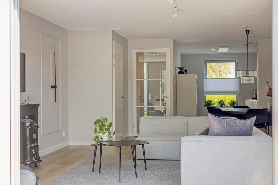 Spacious Waterfront Townhouse with Private Mooring in Leimuiden — 23