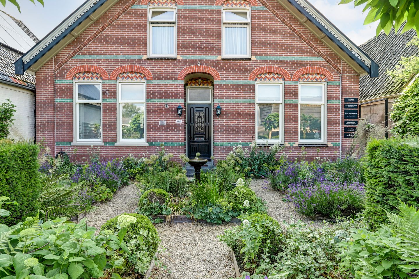 Bekijk foto 2 van Dorpsstraat 596