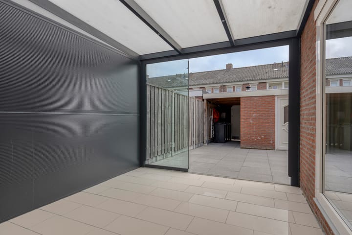 Tussenwoning te koop: Hertshoornstraat 13, Bergen Op Zoom