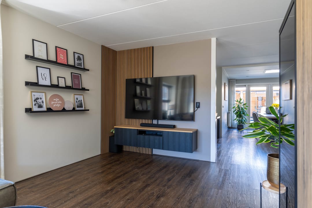 Spacious and Sustainable Semi-Detached Home with Garden Room in Surhuisterveen — 17