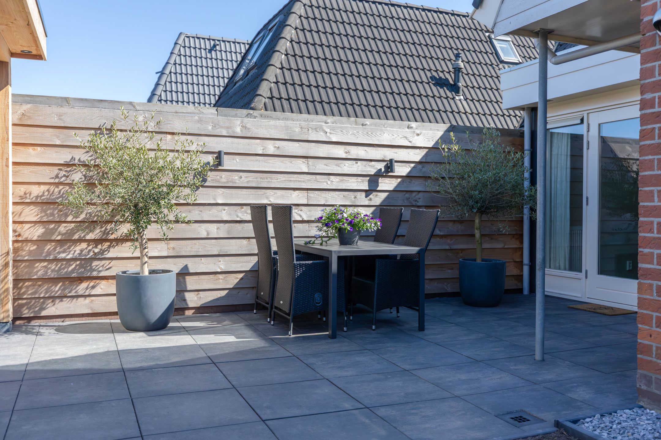 Spacious and Sustainable Semi-Detached Home with Garden Room in Surhuisterveen — 39