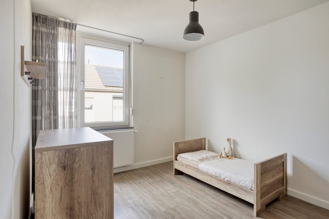 Ready-to-move-in terraced house with 4 bedrooms in child-friendly Heugem neighbourhood near MUMC — 22