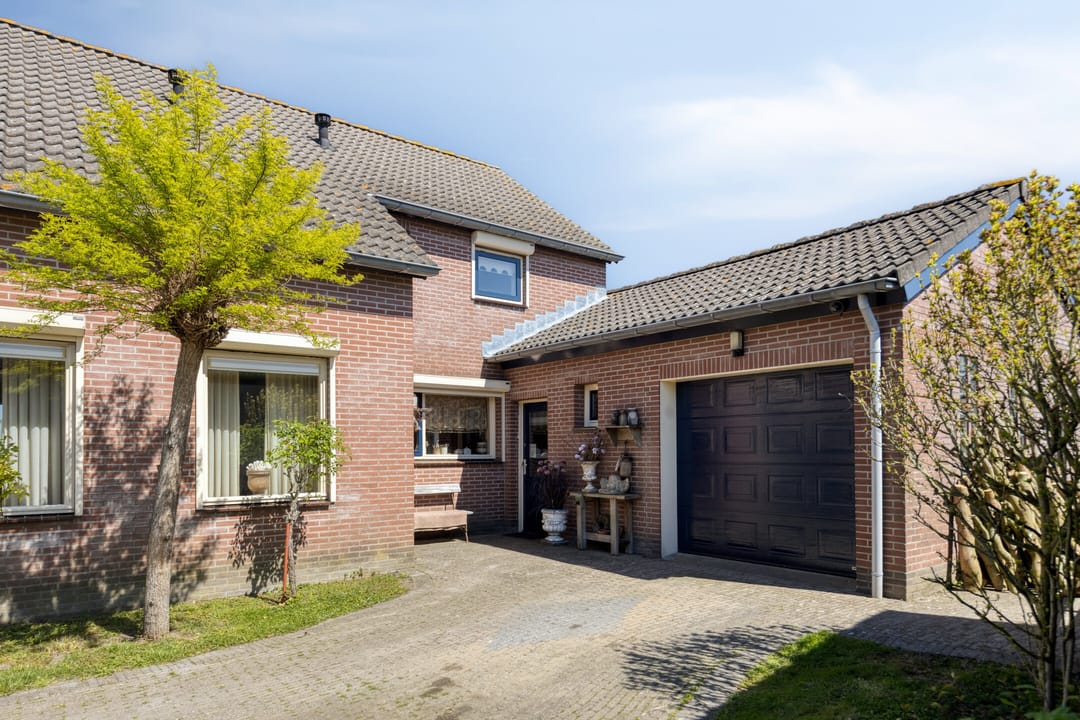Characterful detached home with spacious garden in peaceful Zeeland setting — 47