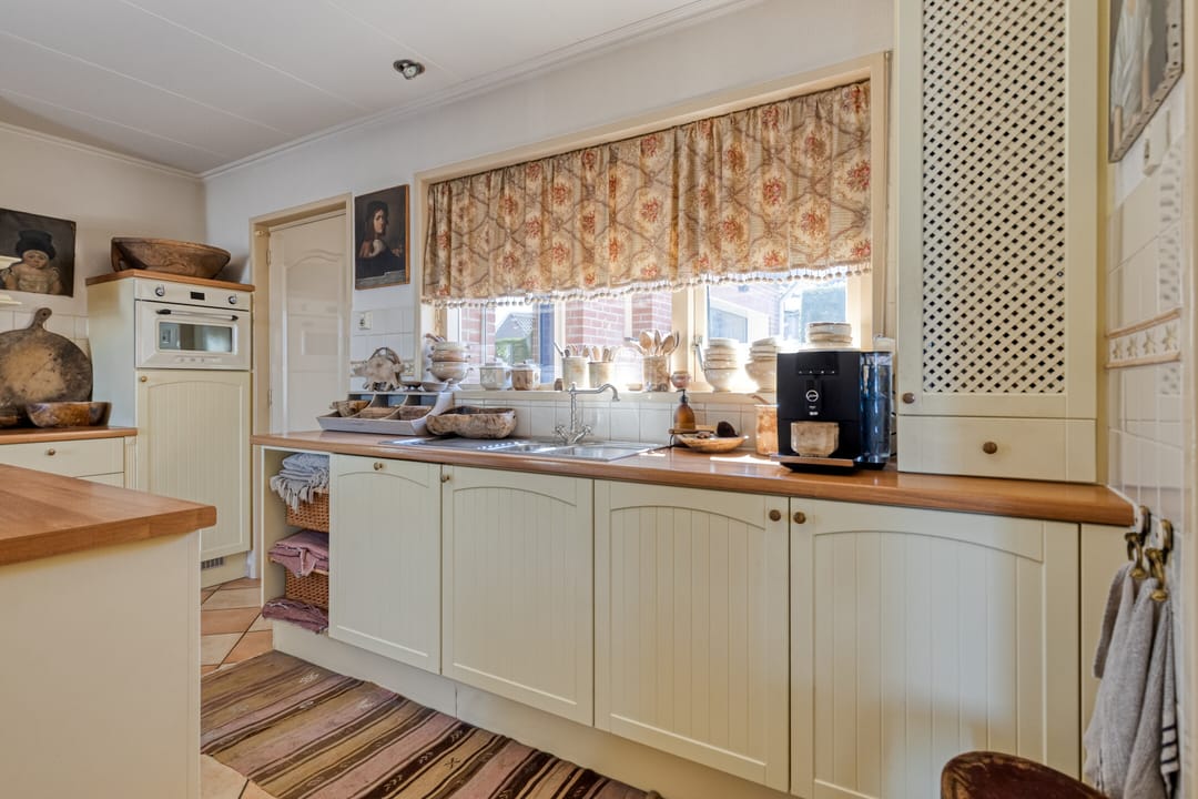 Characterful detached home with spacious garden in peaceful Zeeland setting — 17