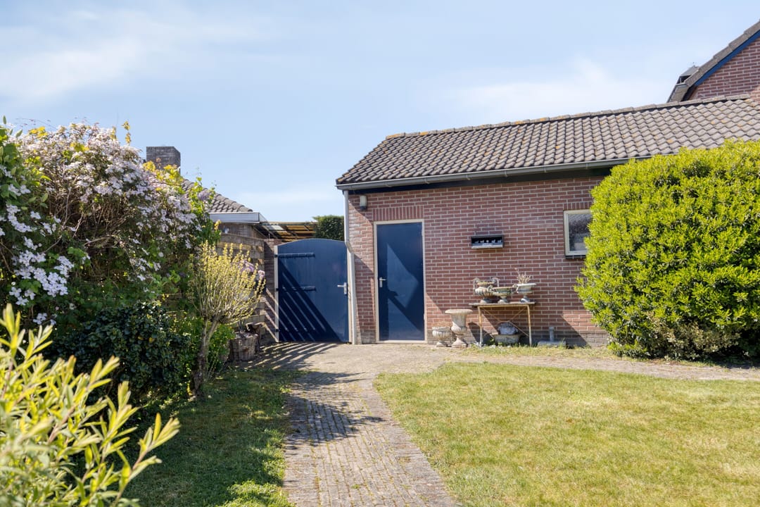Characterful detached home with spacious garden in peaceful Zeeland setting — 46