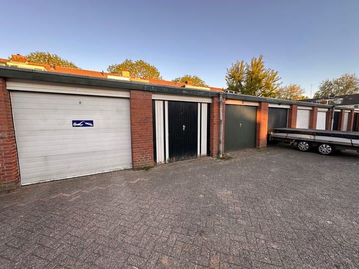 Photo 2 of Willem-Alexanderstraat 4