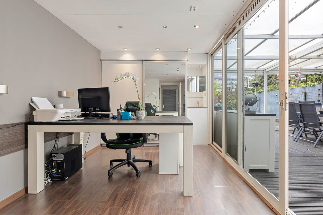 Spacious Extended Semi-Detached Home with Energy Label A and Multifunctional Ground Floor Room — 16
