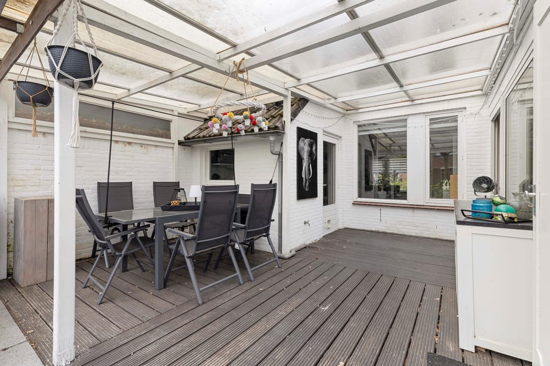 Spacious Extended Semi-Detached Home with Energy Label A and Multifunctional Ground Floor Room — 31
