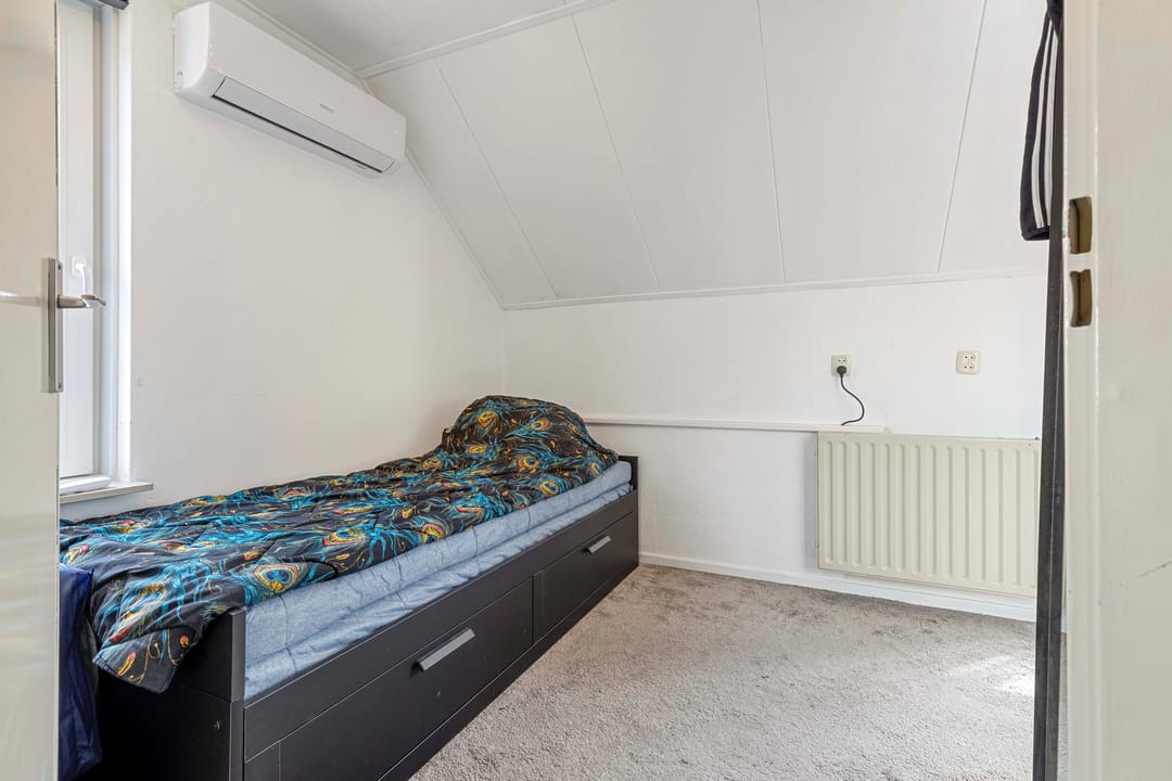 Spacious Extended Semi-Detached Home with Energy Label A and Multifunctional Ground Floor Room — 22