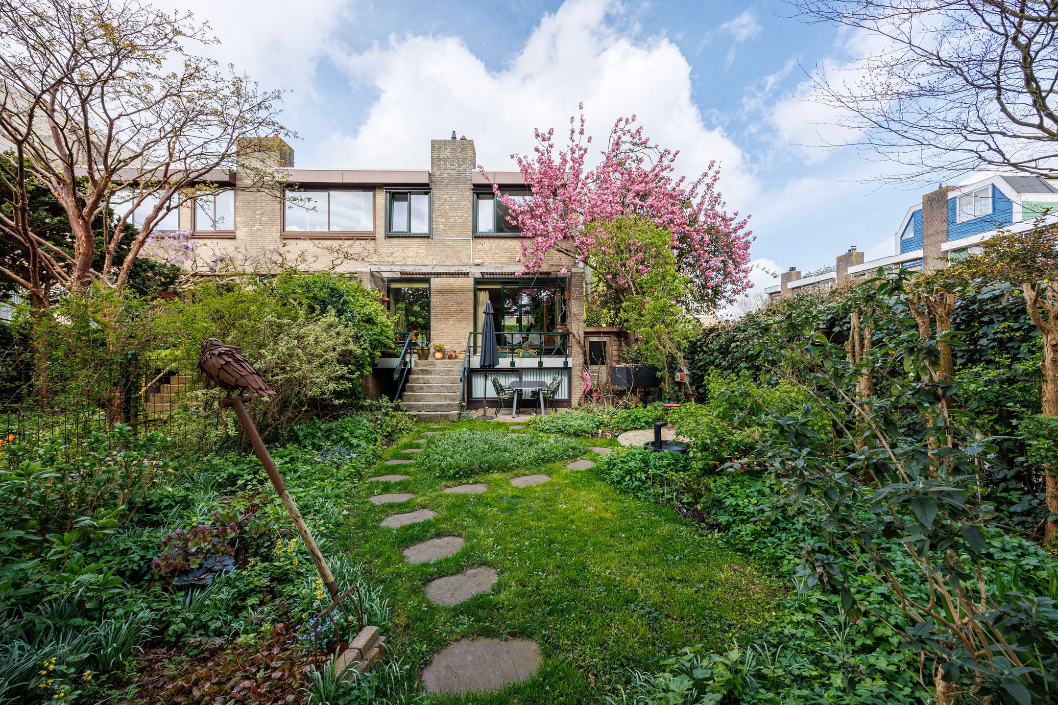 Spacious Drive-in Corner House with 5 Bedrooms and South-Facing Garden in Delft Marlot — 24