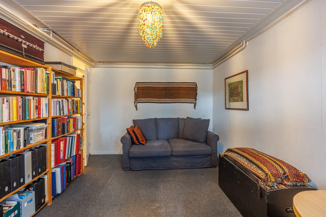 Spacious Drive-in Corner House with 5 Bedrooms and South-Facing Garden in Delft Marlot — 41