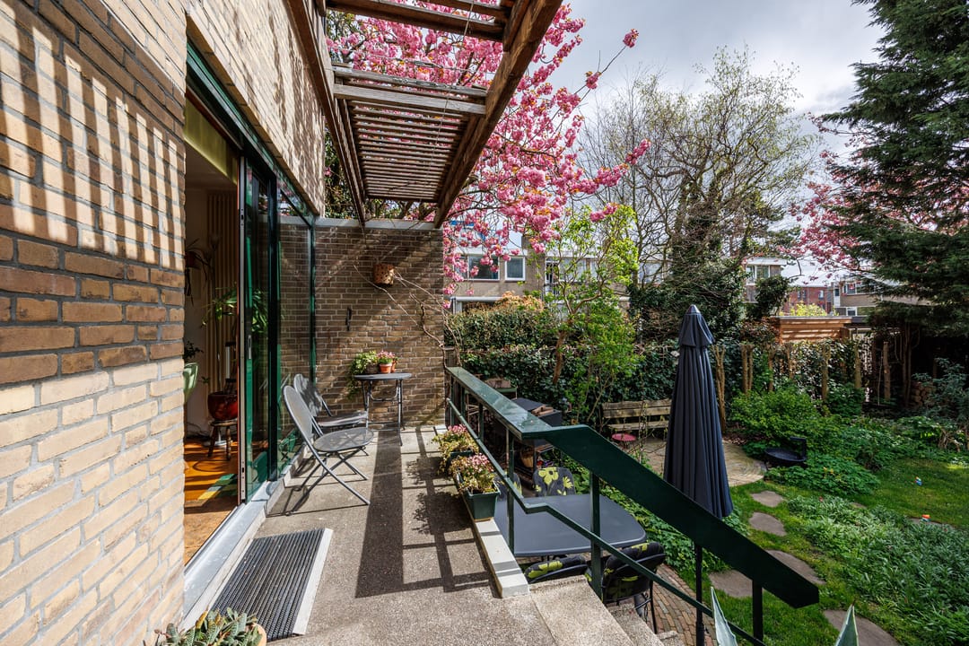 Spacious Drive-in Corner House with 5 Bedrooms and South-Facing Garden in Delft Marlot — 17