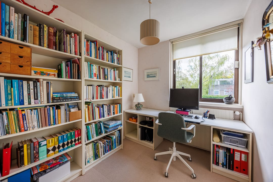 Spacious Drive-in Corner House with 5 Bedrooms and South-Facing Garden in Delft Marlot — 32