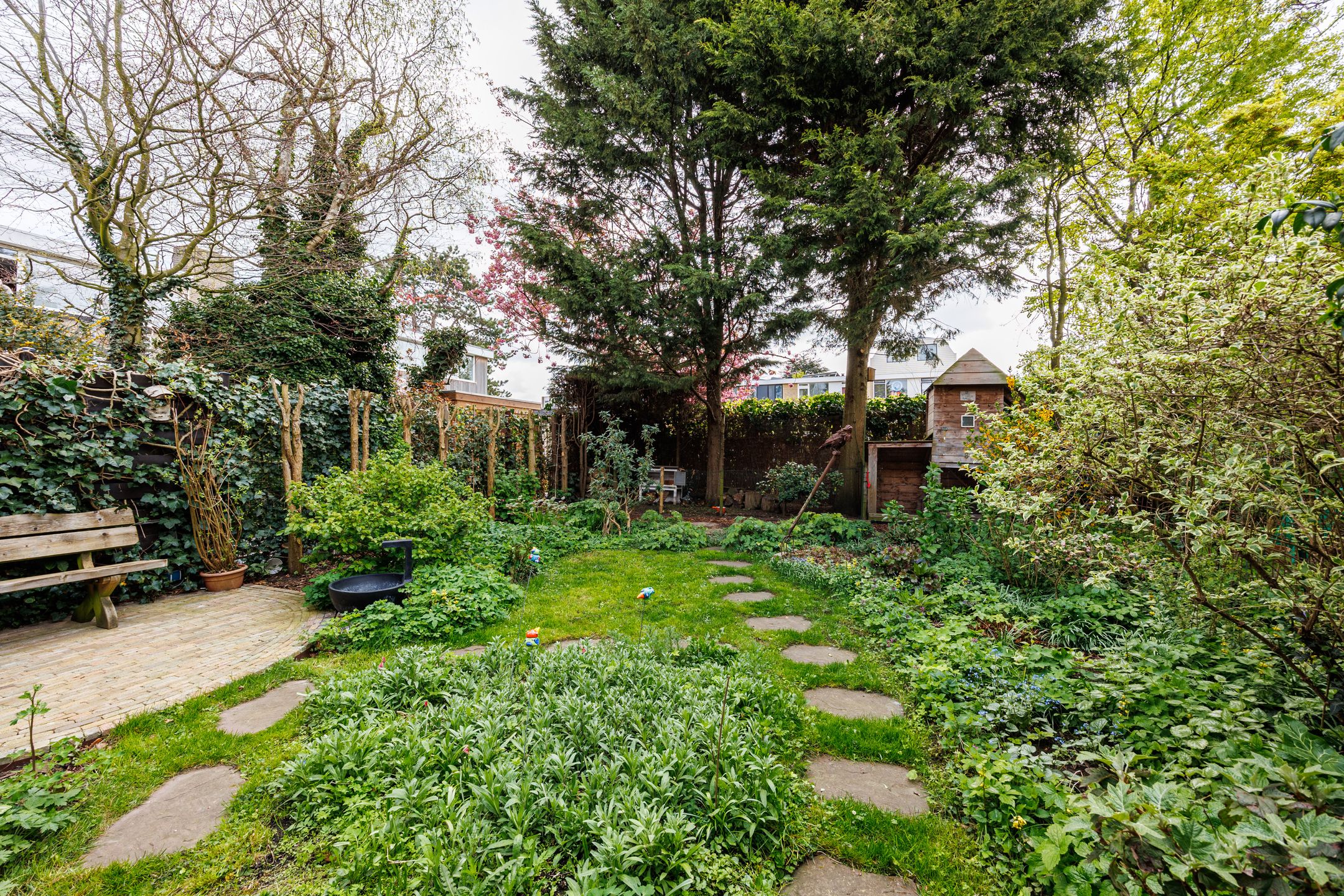 Spacious Drive-in Corner House with 5 Bedrooms and South-Facing Garden in Delft Marlot — 21